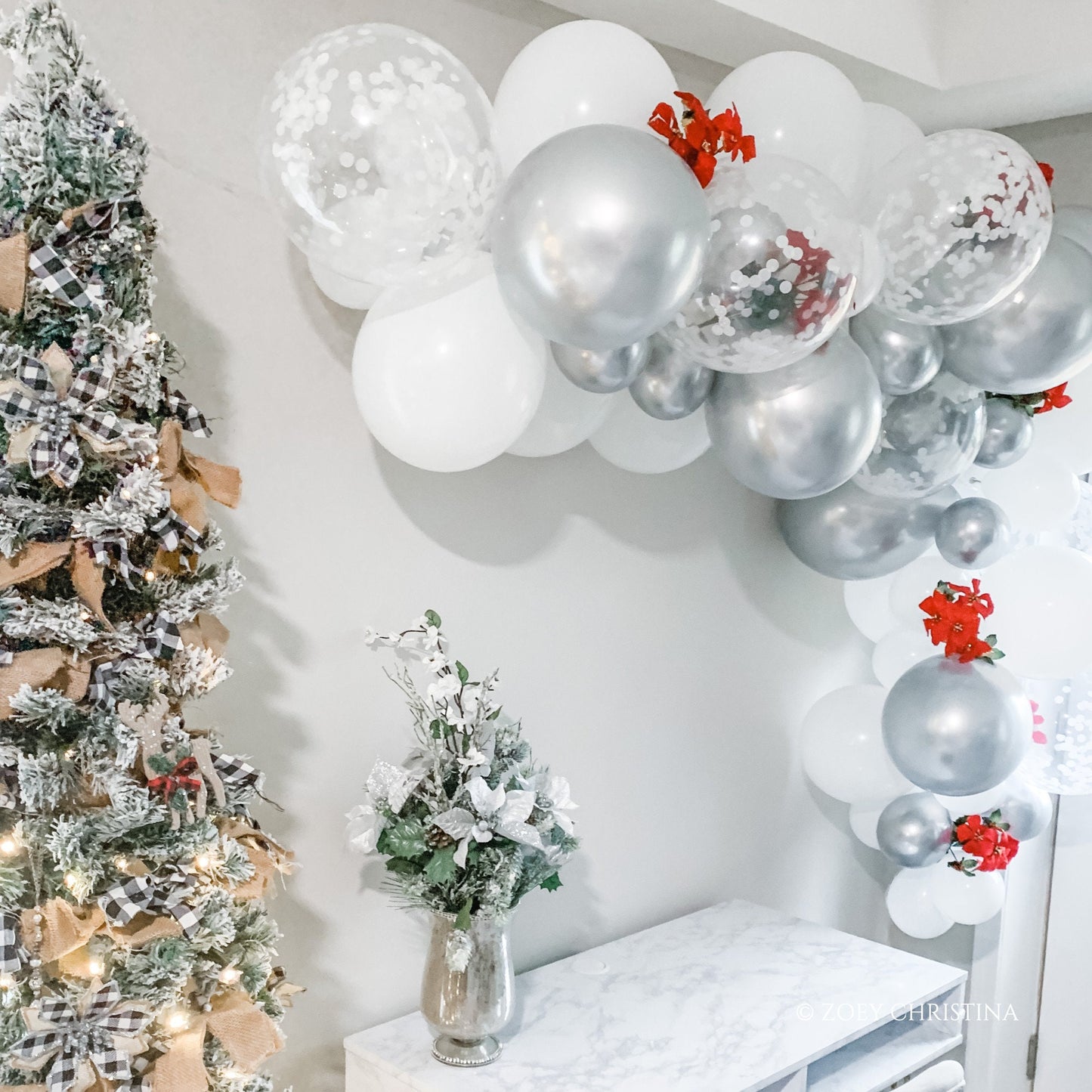 Elegant Christmas Balloon Garland – Snowy Theme for Weddings & Celebrations