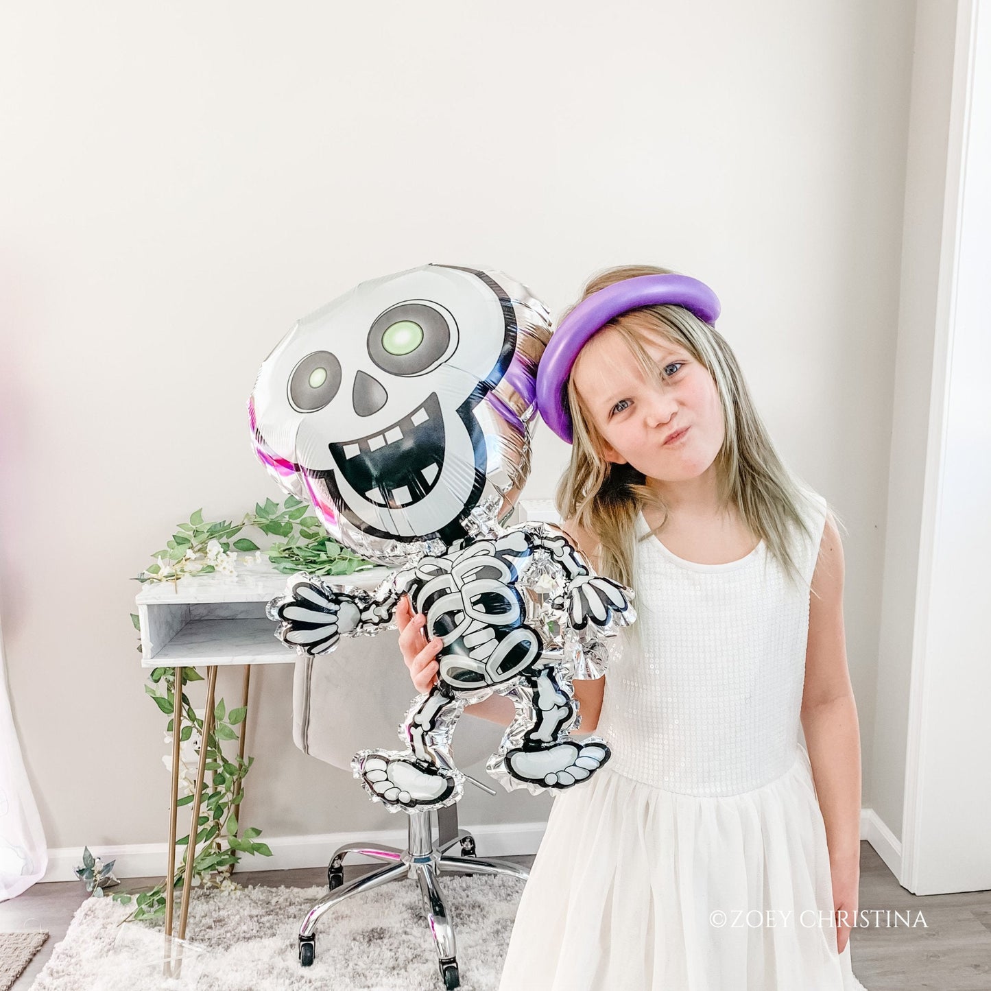 🦴 Small Skeleton Foil Balloon – Approx. 25" Tall