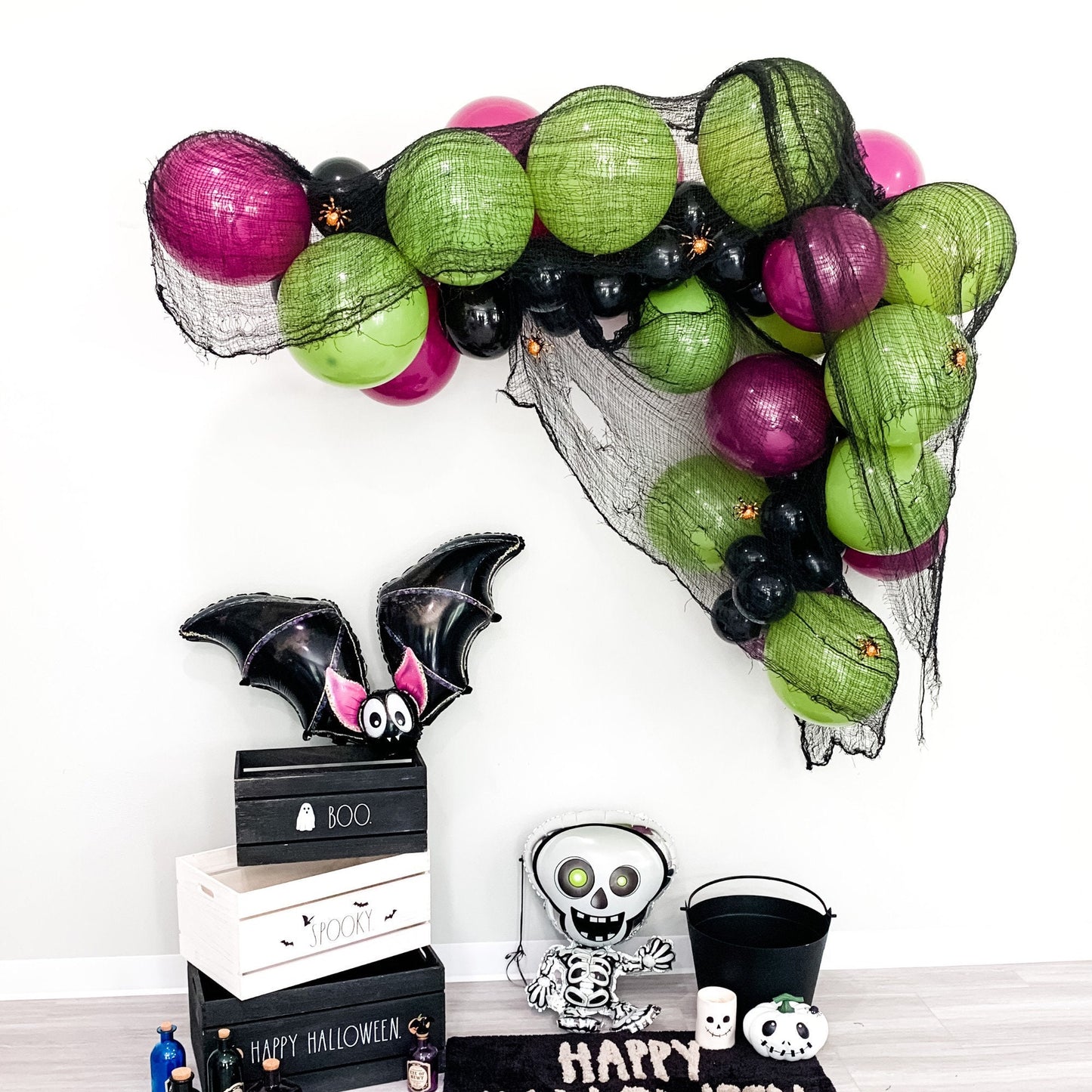 Haunted House Balloon Garland – Gothic & Eerie Halloween Party Supplies