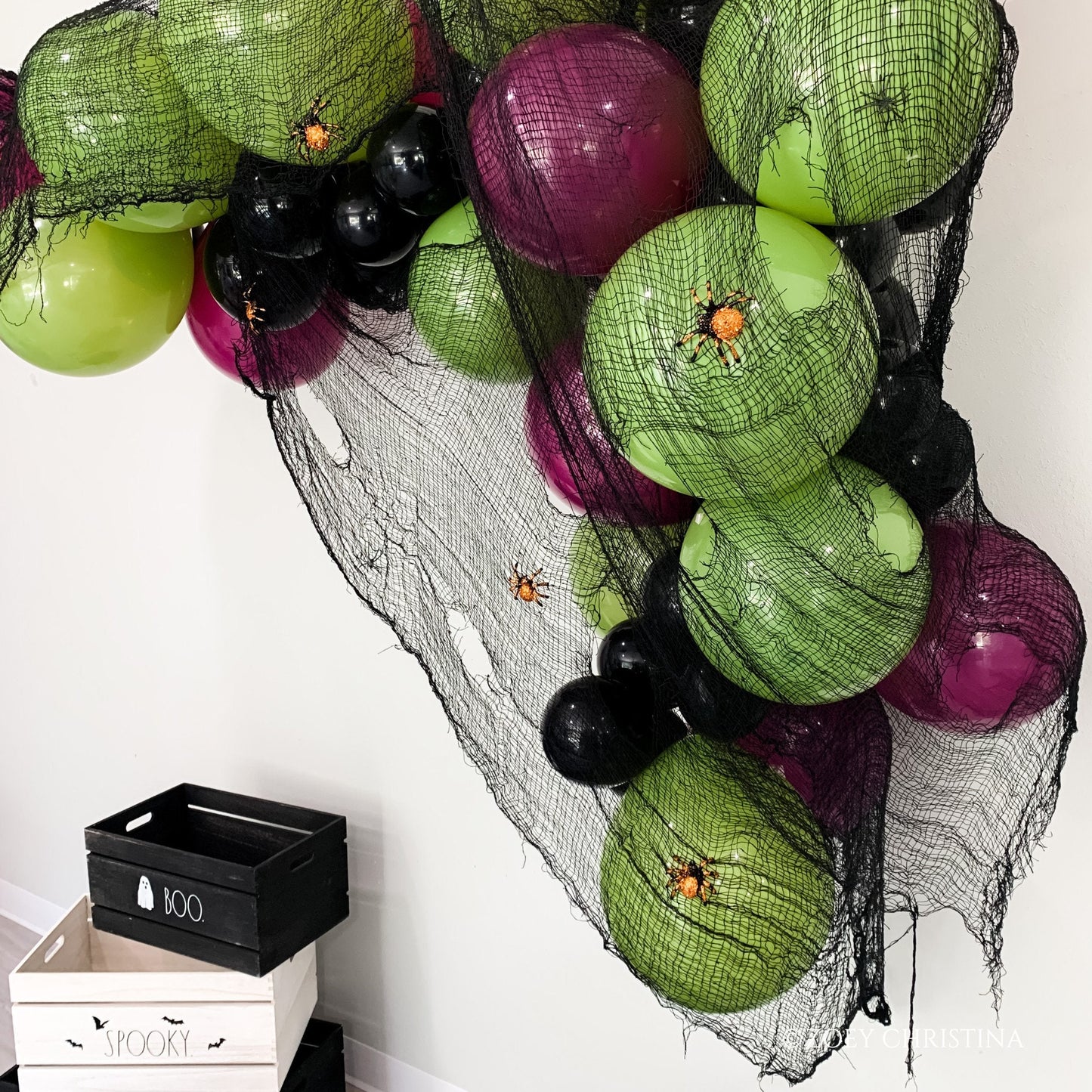 Haunted House Balloon Garland – Gothic & Eerie Halloween Party Supplies