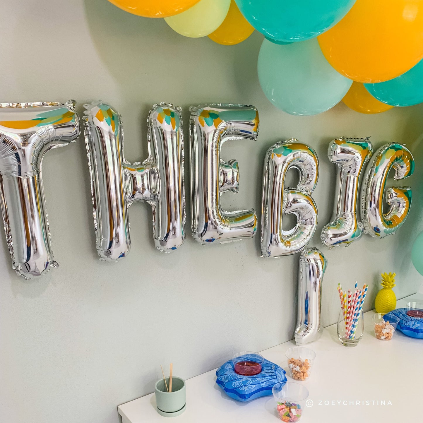 Beachy Balloon Garland – Summer Party Decor with Cool Coastal Colors