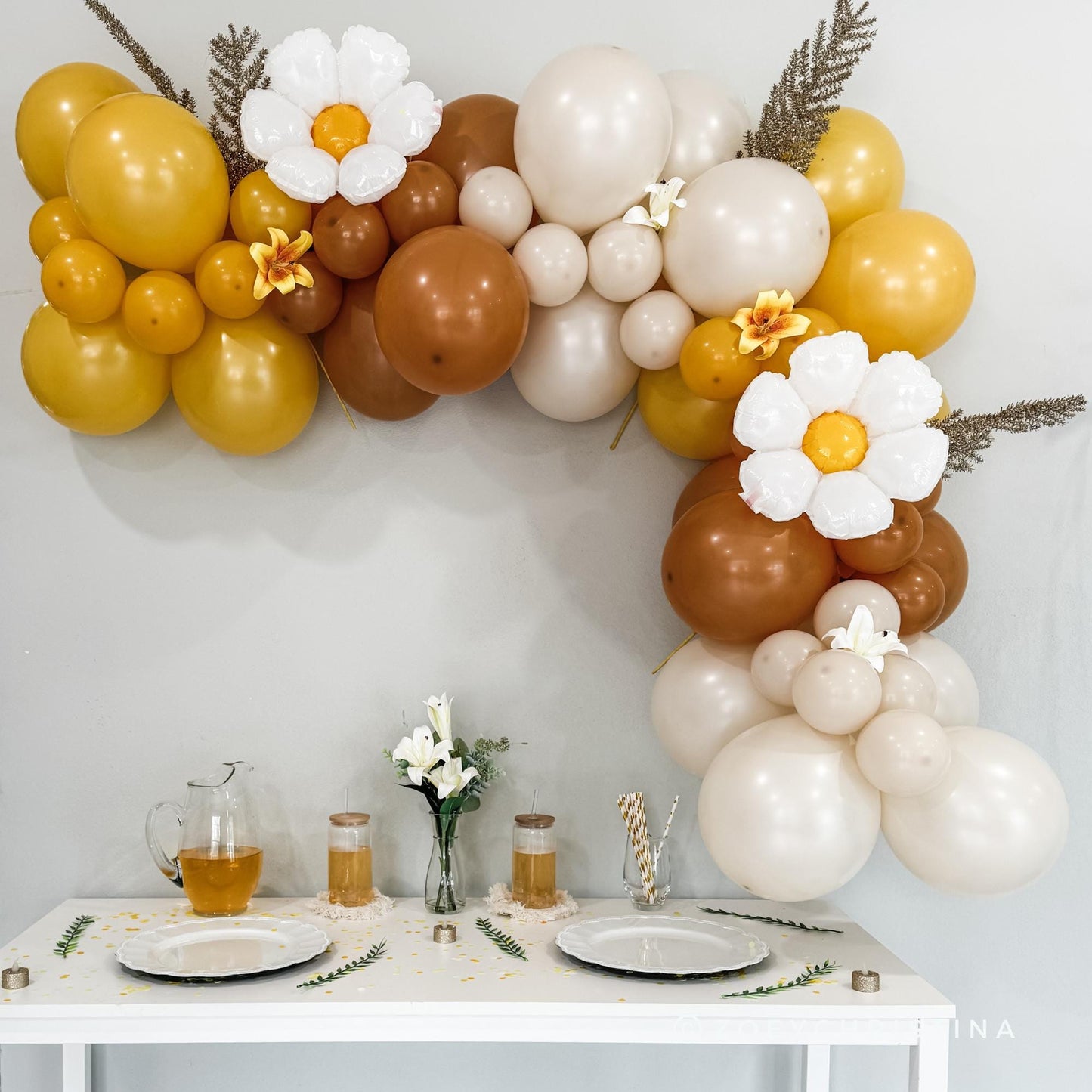 Honeycomb Delight Balloon Garland Kit – Deep Yellow, Brown & Sand Bee Party Decor
