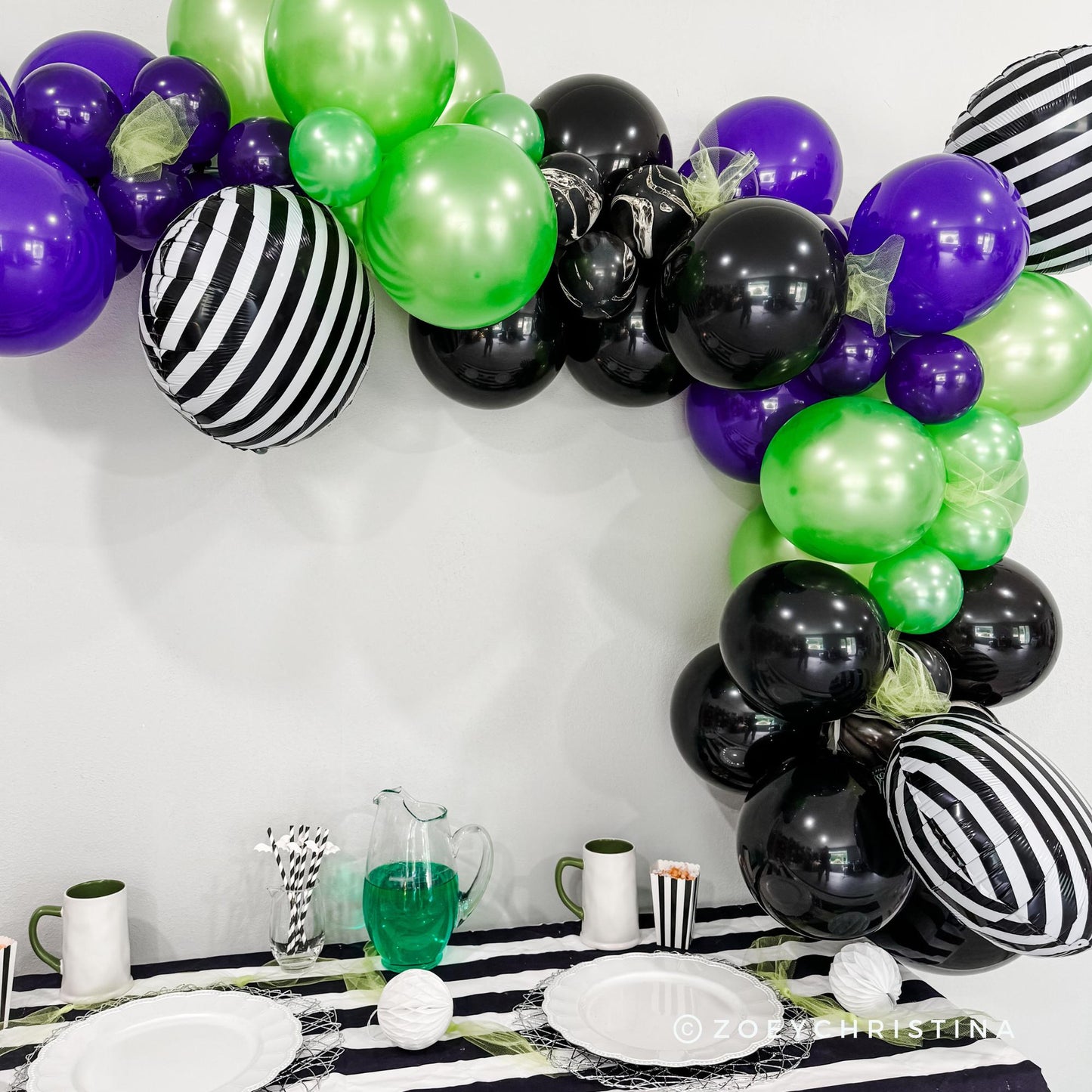 Spooky-Chic Balloon Garland – Haunted Party Decor in Black, Green & Purple