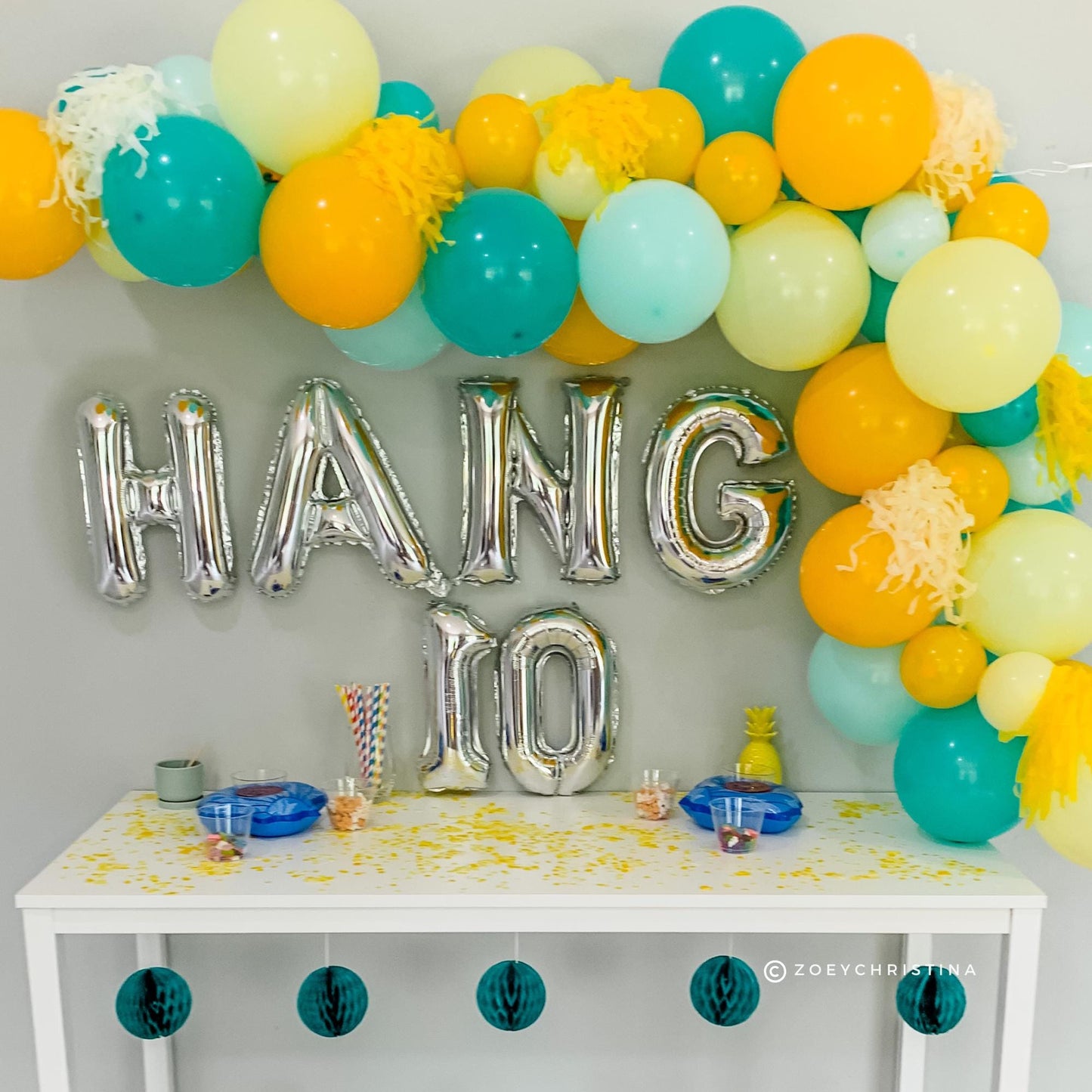 Beachy Balloon Garland – Summer Party Decor with Cool Coastal Colors