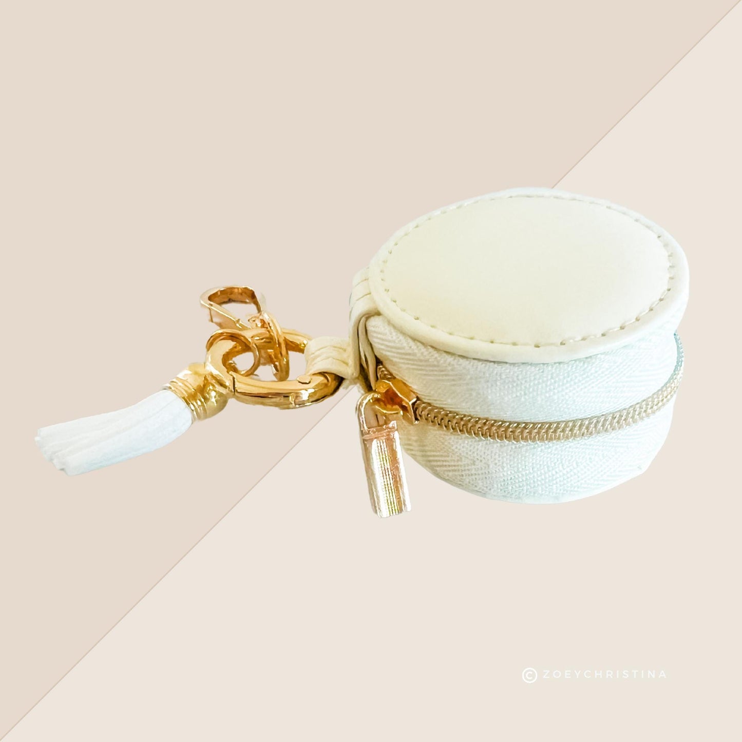 Mini Jewelry Box Keychain for Nurses – Scrub Life Ring Holder, Pocket-Sized Earring Case, Small Gum or Pill Box, Medical Shift Essential