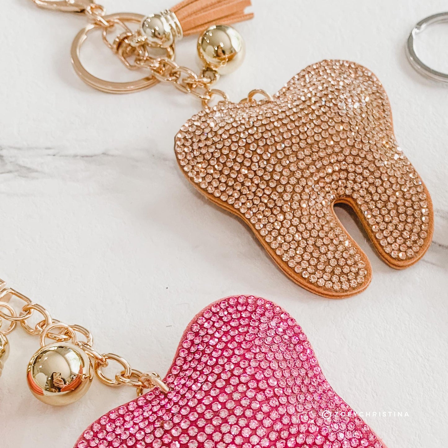 Sparkly Tooth Keychain – Dental-Inspired Sequin Charm for Dental Assistants, Hygienists & Tooth Lovers