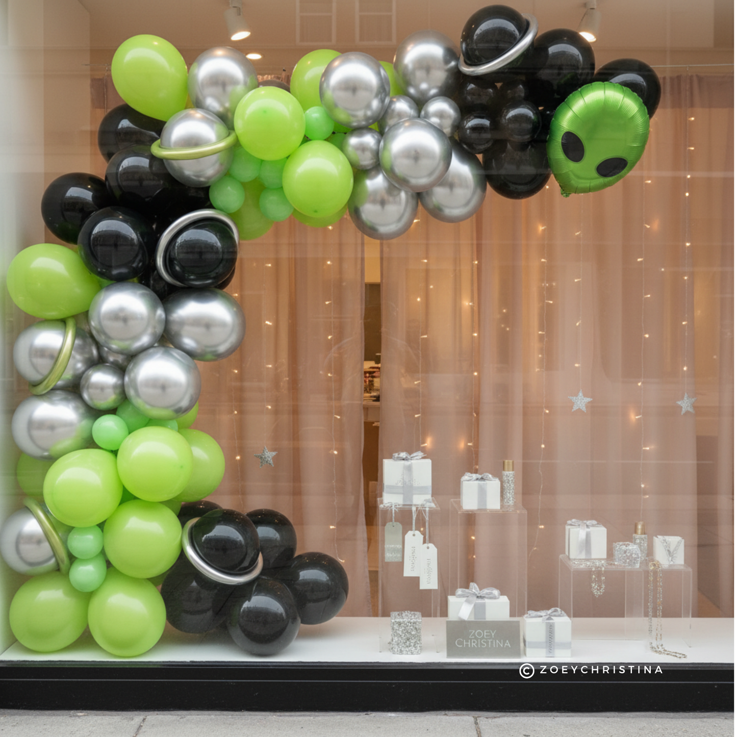 Extraterrestrial Alien Balloon – Sci-Fi, Glow Party & Halloween Decor