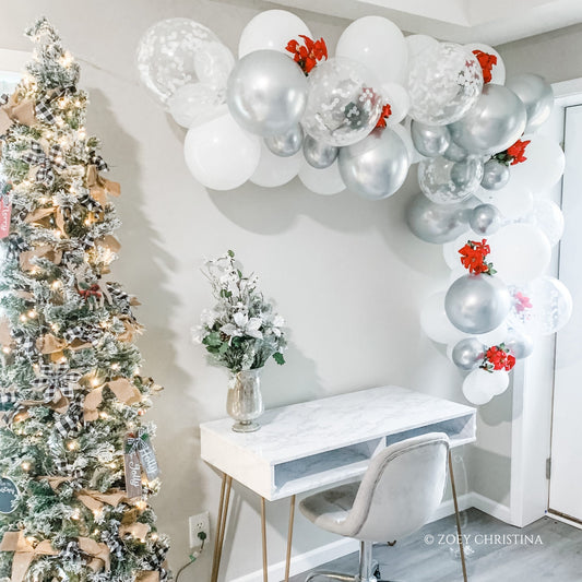 Elegant Christmas Balloon Garland – Snowy Theme for Weddings & Celebrations