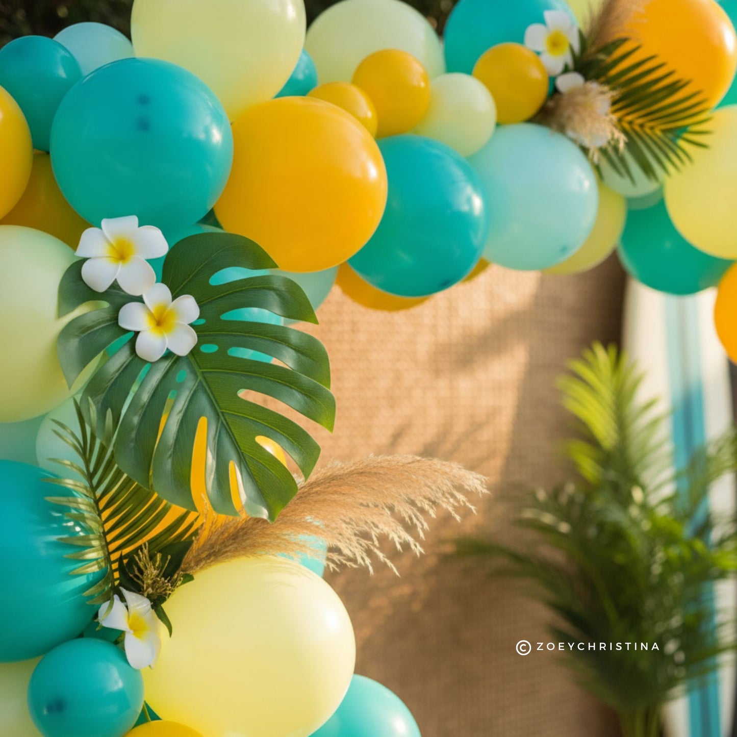Beachy Balloon Garland – Summer Party Decor with Cool Coastal Colors